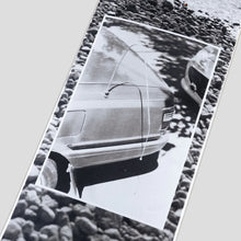 Lade das Bild in den Galerie-Viewer, Pass~Port Ricky Terrid Series - Wilted 8.38"