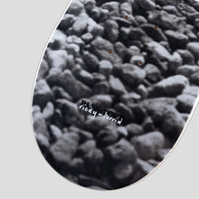 Lade das Bild in den Galerie-Viewer, Pass~Port Ricky Terrid Series - Wilted 8.38"