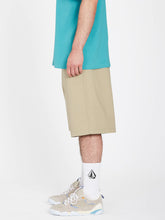 Lade das Bild in den Galerie-Viewer, Volcom - Loose Truck Short - Khaki