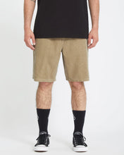 Lade das Bild in den Galerie-Viewer, Volcom - Outer Spaced 21" Shorts - KHAKI
