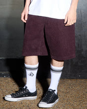 Lade das Bild in den Galerie-Viewer, Volcom - Freazy Loose 22" Elasticated Waist Shorts - Pistol Punch