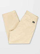Lade das Bild in den Galerie-Viewer, Volcom - PLEATED CHINO HOSE - ALMOND
