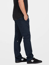 Lade das Bild in den Galerie-Viewer, Volcom FRICKIN MODERN STRETCH CHINO-HOSE - DARK NAVY