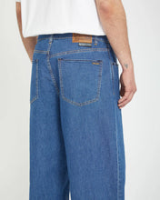 Lade das Bild in den Galerie-Viewer, Volcom - Chillow Jeans - Bold Blue