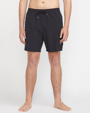 Lade das Bild in den Galerie-Viewer, Truly Liberators 17" Boardshorts - BLACK