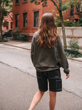 Lade das Bild in den Galerie-Viewer, Volcom - V ENT HOCKEY DAD 20" SHORTS - BLACK