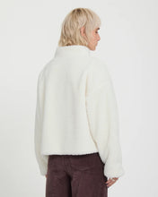Lade das Bild in den Galerie-Viewer, VOLCOM - Wylding Out Sherpa Jacke - Off White