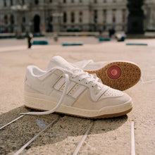 Lade das Bild in den Galerie-Viewer, Adidas - FORUM 84 LOW ADV CWHITE/FTWWHT/CLOWHI