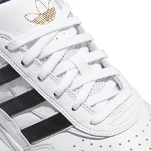 Lade das Bild in den Galerie-Viewer, Tyshawn II Skateschuh Cloud White / Core Black / Collegiate Navy