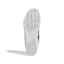 Lade das Bild in den Galerie-Viewer, Adidas - Tyshawn Low WONTAU/CARBO