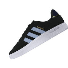 Lade das Bild in den Galerie-Viewer, Adidas Tyshawn Low - Core Black / Clear Sky / Collegiate Navy