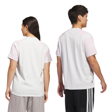 Lade das Bild in den Galerie-Viewer, Adidas - Tyshawn T-Shirt – Genderneutral