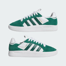 Lade das Bild in den Galerie-Viewer, Adidas - TYSHAWN LOW CGREEN/CGREEN/FTWWHT