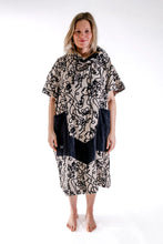 Lade das Bild in den Galerie-Viewer, ALL-IN Beach Crew V Poncho Oneline