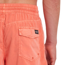 Lade das Bild in den Galerie-Viewer, Volcom - Center Trunk 17" - living coral