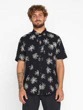 Lade das Bild in den Galerie-Viewer, LAZY DAZEY SHIRT - BLACK
