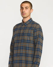 Lade das Bild in den Galerie-Viewer, Volcom - Caden Plaid Hemd - NAVY
