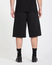 Lade das Bild in den Galerie-Viewer, Volcom - Chillow Pleat 24" Elasticated Waist Chino Shorts - Black
