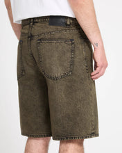 Lade das Bild in den Galerie-Viewer, Volcom - Billow 22" Jeansshorts - Sage Leaf
