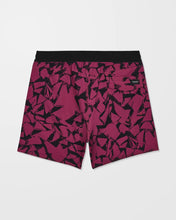 Lade das Bild in den Galerie-Viewer, Volcom-Lido Print Trunk 16" Boardshorts - Sangria
