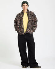 Lade das Bild in den Galerie-Viewer, VOLCOM - Wylding Out Zip Sherpa - Animal Print
