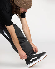 Lade das Bild in den Galerie-Viewer, Volcom - Snow Billow Hose - Black Denim
