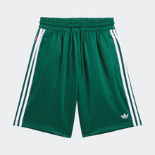 Lade das Bild in den Galerie-Viewer, Adidas - CLASSIC SHORT DRKGRN/WHITE
