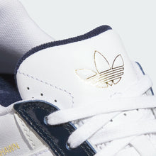 Lade das Bild in den Galerie-Viewer, Adidas - TYSHAWN II CONAVY/FTWWHT/GREONE
