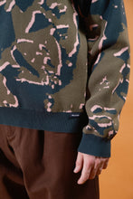 Lade das Bild in den Galerie-Viewer, Quasi - Pamo Sweater [Camo]
