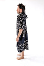 Lade das Bild in den Galerie-Viewer, ALL-IN Beach Crew V Poncho Matis Black
