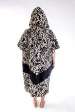 Lade das Bild in den Galerie-Viewer, ALL-IN Beach Crew V Poncho Oneline
