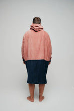 Lade das Bild in den Galerie-Viewer, ALL-IN Beach Crew V LS Poncho Terra

