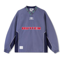 Lade das Bild in den Galerie-Viewer, Butter Goods x Umbro - Training Pullover, Slate / Navy
