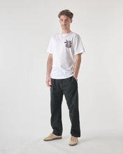 Lade das Bild in den Galerie-Viewer, Cleptomanicx - Classic Tee Rien ne va plus
