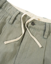 Lade das Bild in den Galerie-Viewer, Butter Goods - Pleated Trousers, Washed Fatigue

