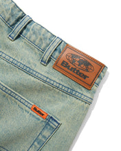 Lade das Bild in den Galerie-Viewer, Butter Goods - Relaxed Denim Jeans, Sunfade Blue
