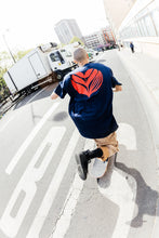 Lade das Bild in den Galerie-Viewer, Magenta Skateboards - LOVE TEE - NAVY

